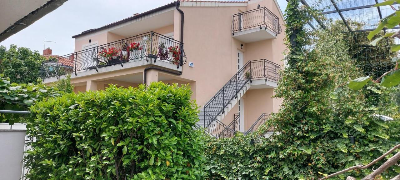 Apartmani Tomislav Đảo Krk Ngoại thất bức ảnh