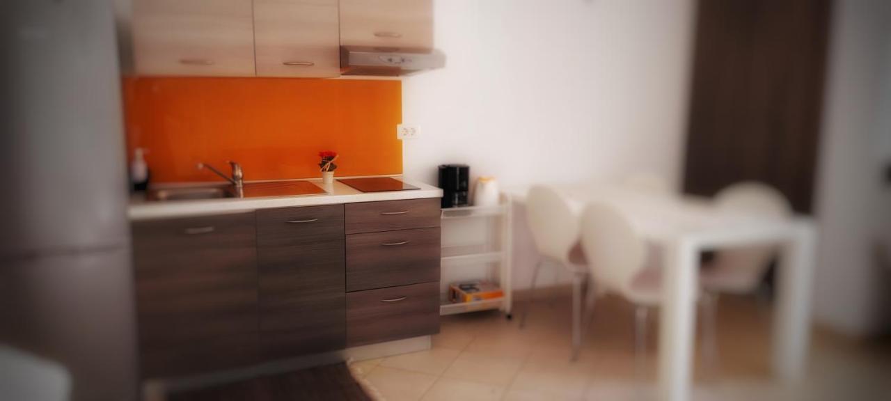 Apartmani Tomislav Đảo Krk Ngoại thất bức ảnh